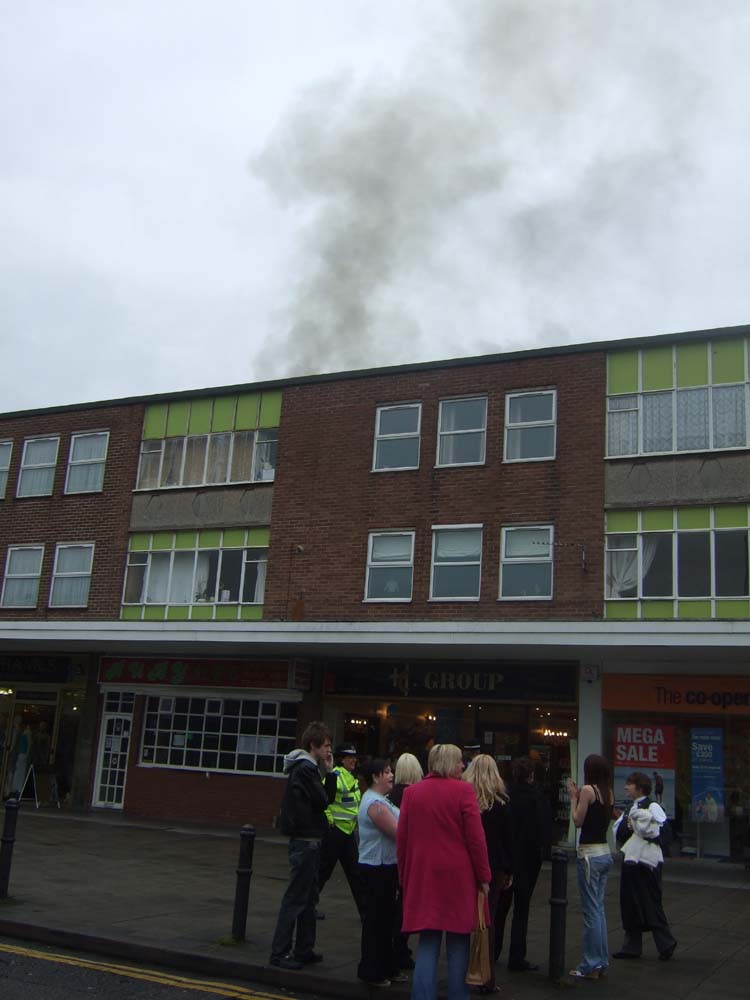 Police evacuate nearby shops in Aldridge